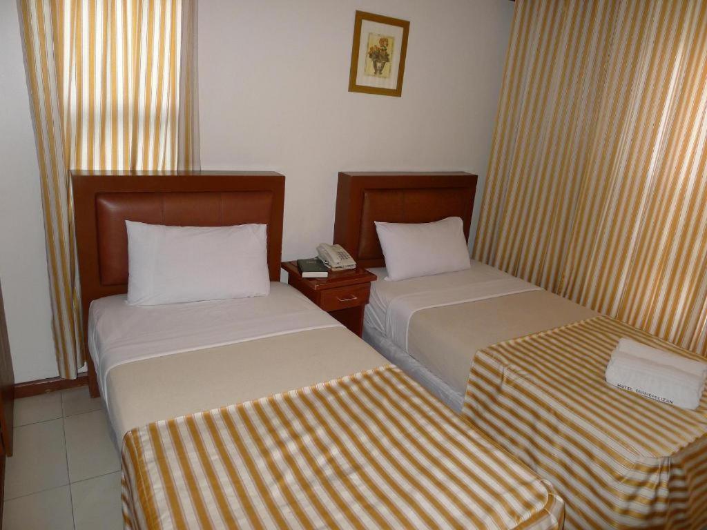 Hotel Cosmopolitan Baguio City Buitenkant foto