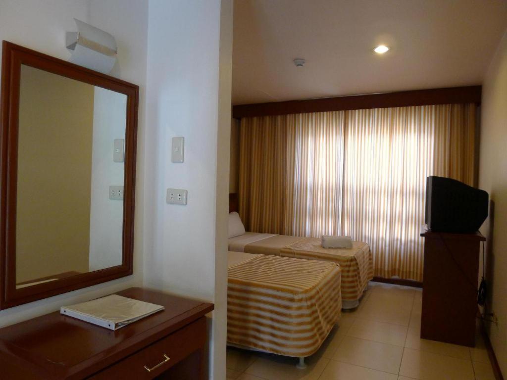 Hotel Cosmopolitan Baguio City Buitenkant foto