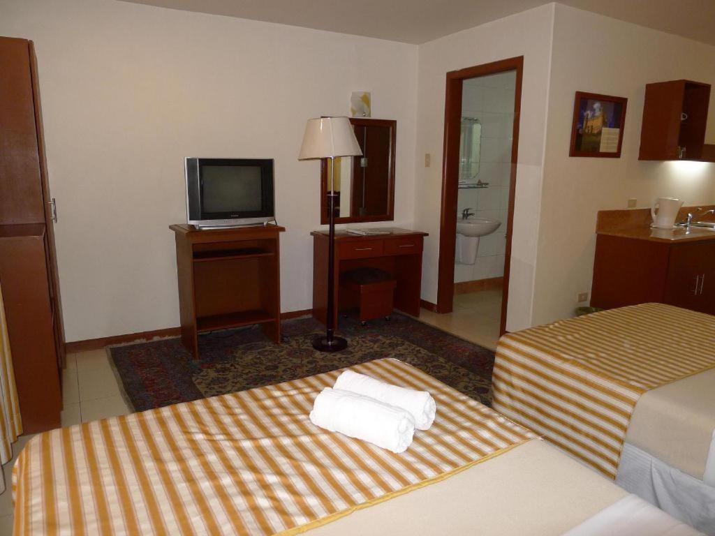 Hotel Cosmopolitan Baguio City Buitenkant foto