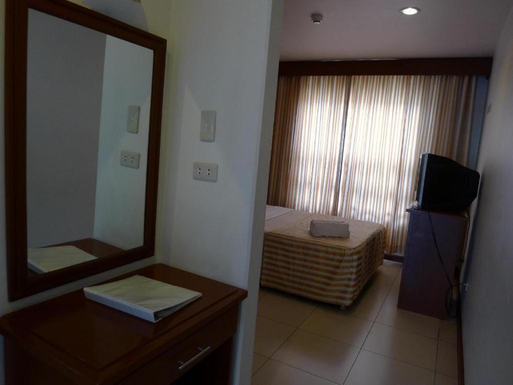 Hotel Cosmopolitan Baguio City Buitenkant foto