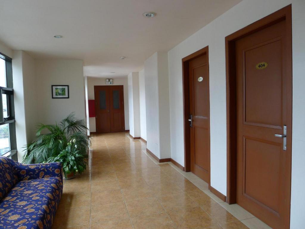 Hotel Cosmopolitan Baguio City Buitenkant foto