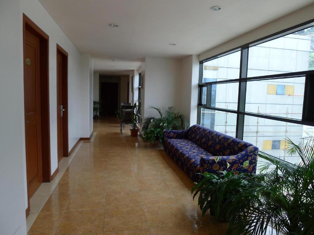 Hotel Cosmopolitan Baguio City Buitenkant foto